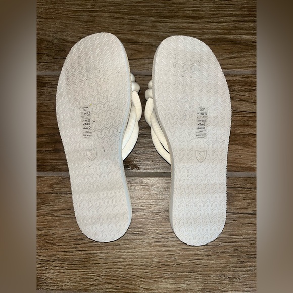 Rothy’s The Summer Sandal in White Sand - Picture 5 of 5